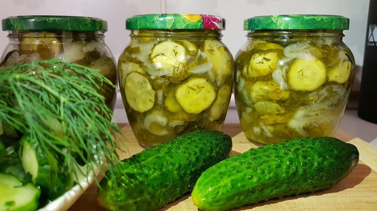 Классика советской кухни: готовлю любимый Нежинский салат из огурцов на зиму.