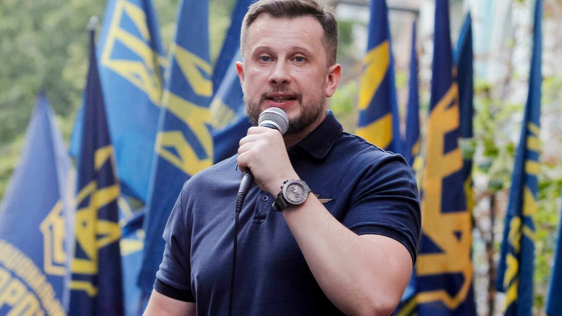 Родителям основателя 