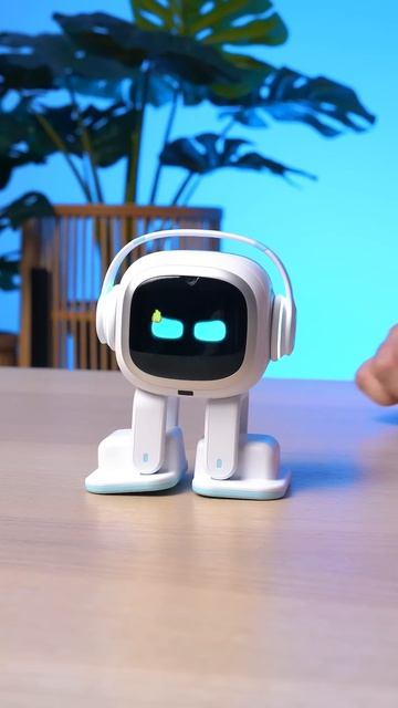 GREETINGS FROM ROBOT EMO!