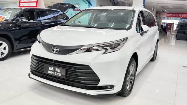 Toyota Sienna 2027 - Интерьер и Экстерьер
