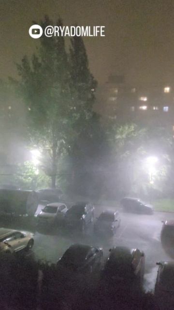 Самару накрыло мощным штормом! Сильный ливень и ветер. Этим летом природа особенно удивляет