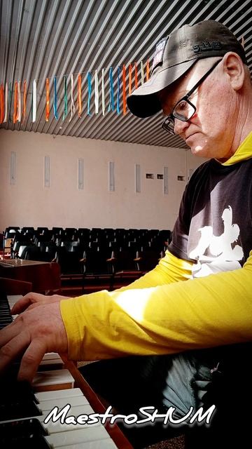MAESTRO SHUM MUSIC
