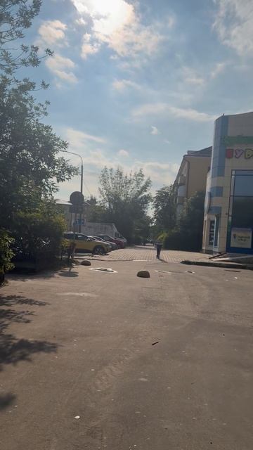 Электросталь, улица Жулябина: от старых домов до современных дворов.