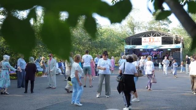 Видеопоздравление от коллектива Дома офицеров  С Днём рождения Парка культуры и отдыха