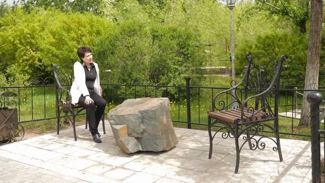 Валентина Брагина, солистка Ансамбля Дома офицеров Забайкальского края «Старый сад»