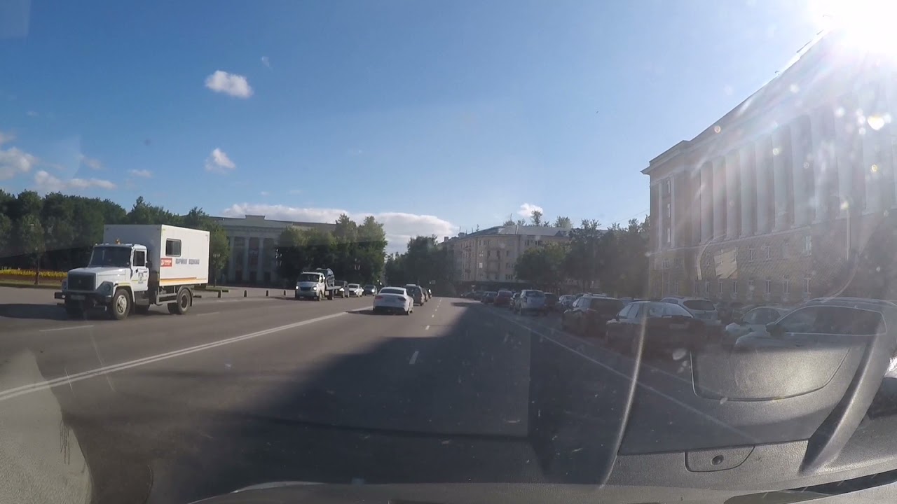 я же осторожно я же из администрации мне можно и по встречке