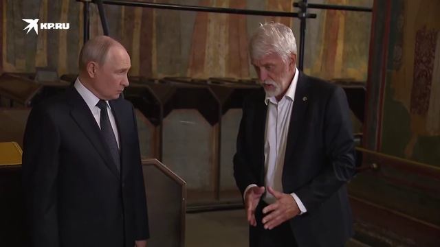Путину показали саркофаг с мощами Дмитрия Донского в Архангельском соборе