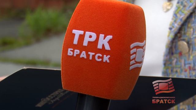 Клумбы у ЗАГСа в Энергетике вновь зацвели! Кто это сделал и какая сейчас им необходима помощь?