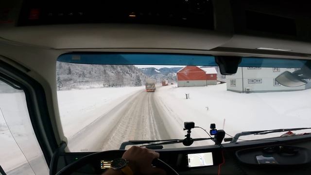Дальнобой в Норвегии: Длинная заснеженная дорога