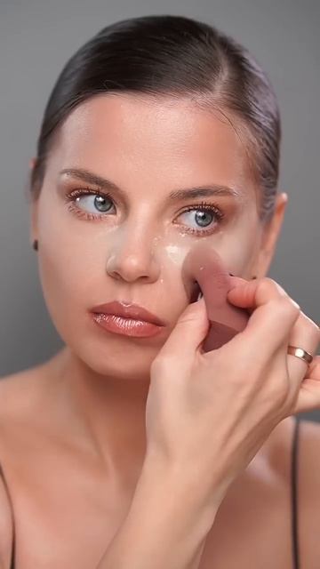 Скулы от королевы контуринга! Как вам? Делаем макияж как у Ким