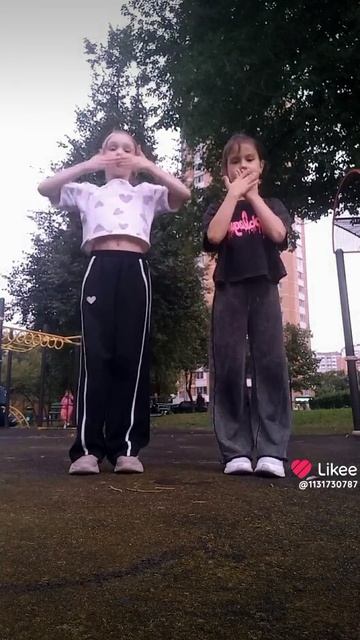 Даша и лина танцы