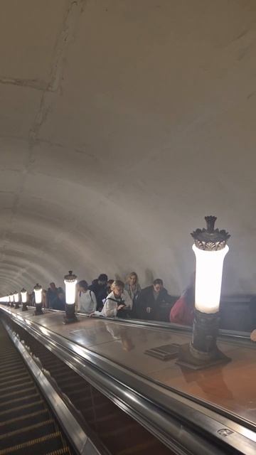Почему мы боимся перейти границы Метро Алексеевская отключили эскалатор
