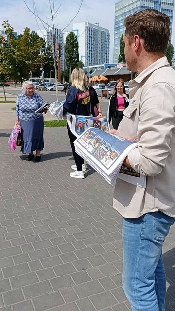 Кандидаты ЛДПР вышли с выездной приемной к людям в Воронеже