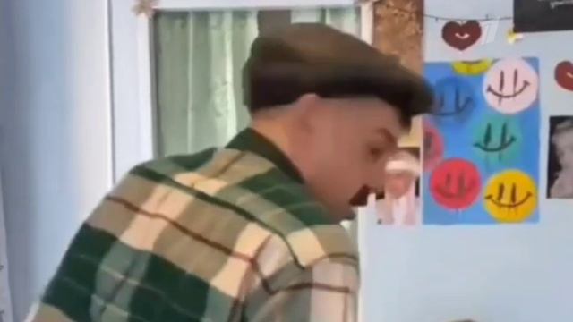 вот русский дубляж первого канала батька 01.12.2020