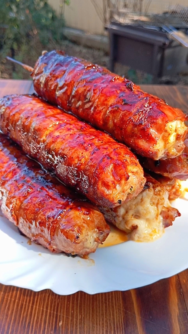 🔥🍖🥓Мясной рулет на палочке: идеальная закуска для пикника вместо надоевших сосисок!