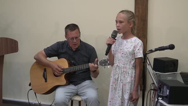Облачко с ладошку