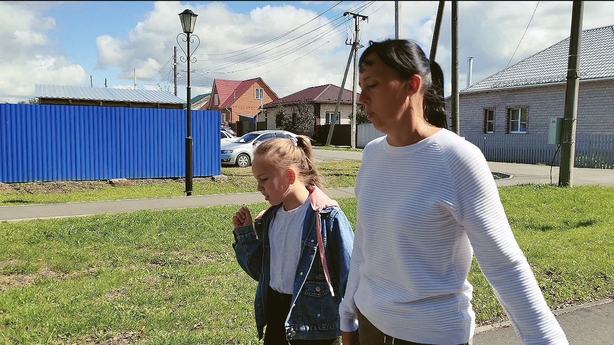 20-08-2026.   КУПИЛА ШИКАРНЫЕ ЧАСЫ.  СХОДИЛИ ЗАКАЗАТЬ ШКАФ И  КОМПЬЮТЕРНЫЙ СТОЛ.