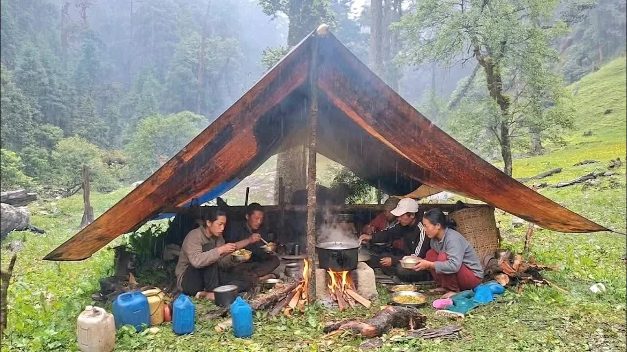 Лучшая жизнь гималайского пастуха в дождливый день | Расслабляющее видео из деревни