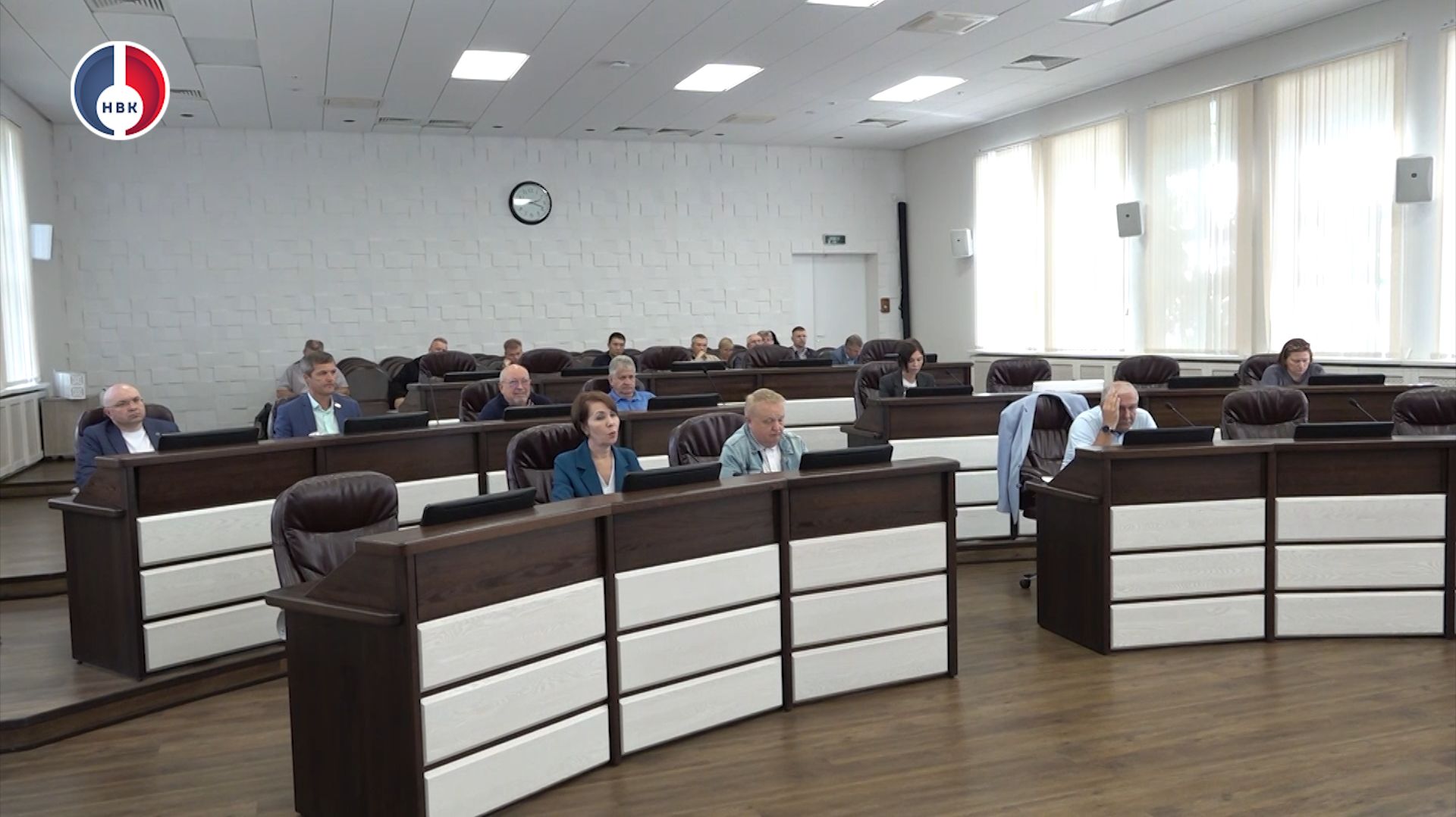 Циркуляция горячей воды летом – главный вопрос на заседании Думской комиссии по ЖКХ