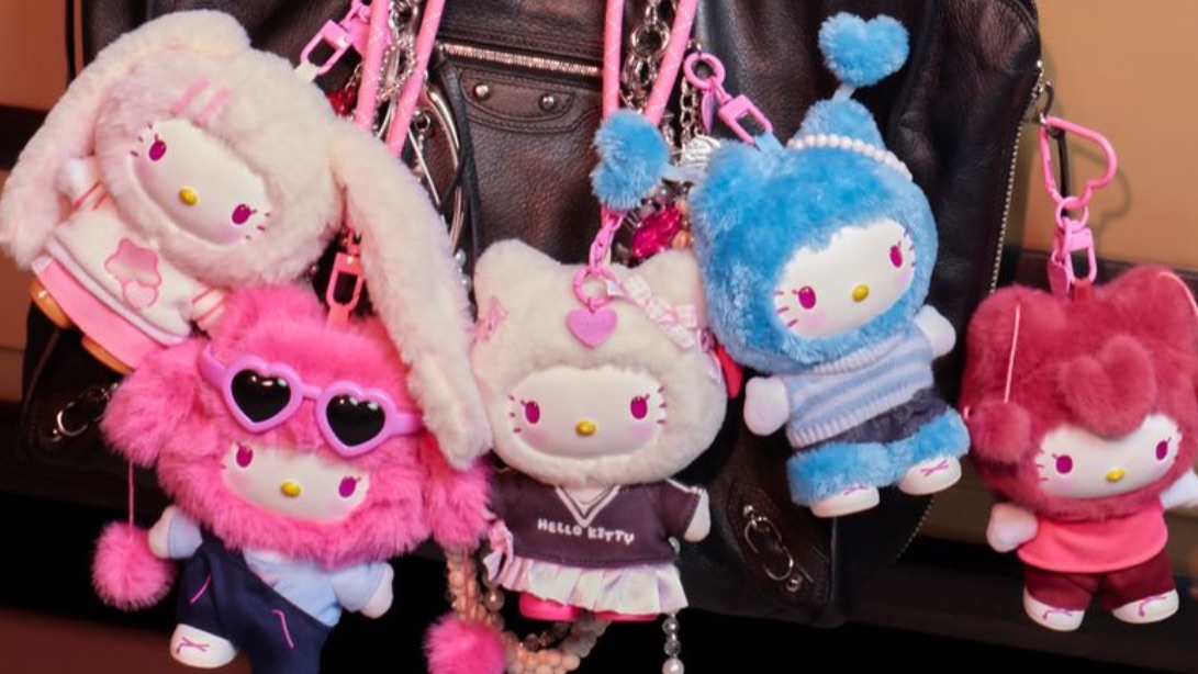 Распаковка Мини-куклы MINISO Hello Kitty из Чижика