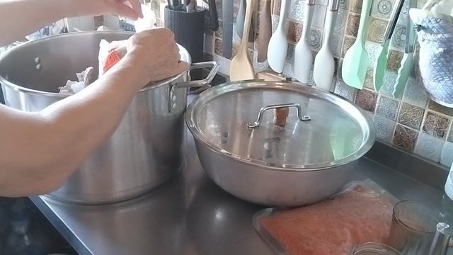Переделала кучу дел а воз и ныне там.