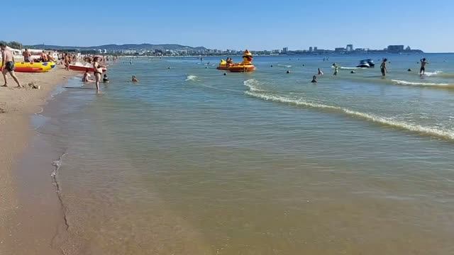 Пляж Славянка Анапа Море теплое но много водорослей 20 августа 26г.