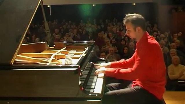Ч. БИКСИО - В. ВАРТАНЯН 