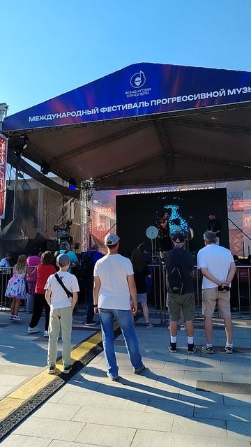 Фрагмент выступления группы Existenter с фестиваля «Sandlerfest» 2026