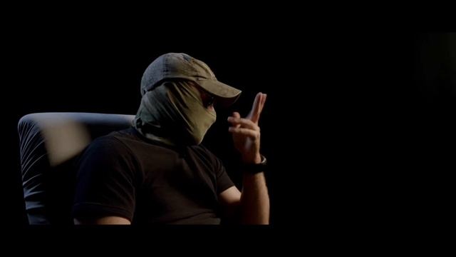 Если свежий огурец положить в бочку с солеными,то через какое-то время он просолится.Это так работае