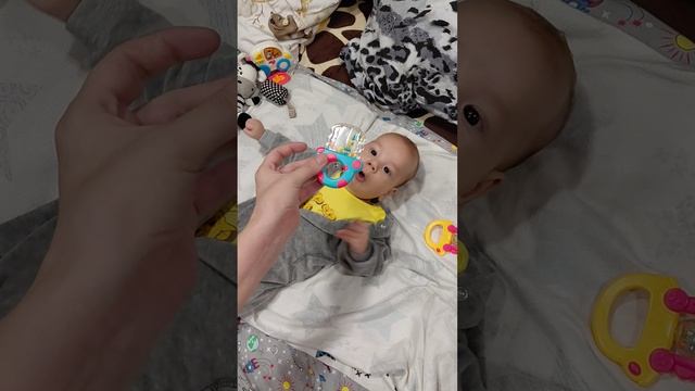 Влади и погремушка 20августа26
