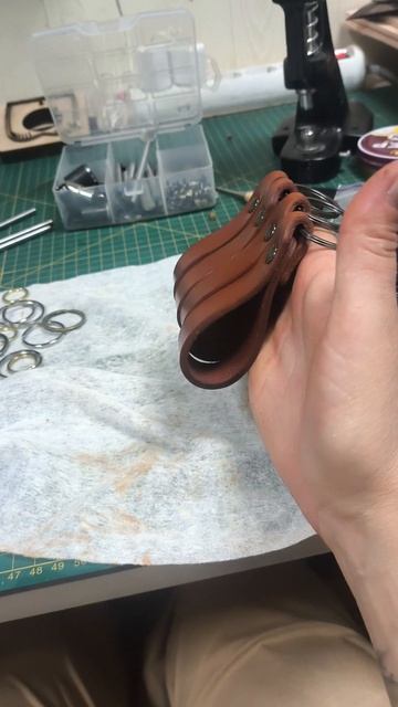 Брелки из кожи/замши