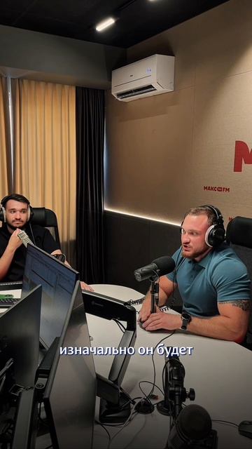 Кто-то нашел работу. Кто-то встретил любовь. А начиналось всё с улыбки.