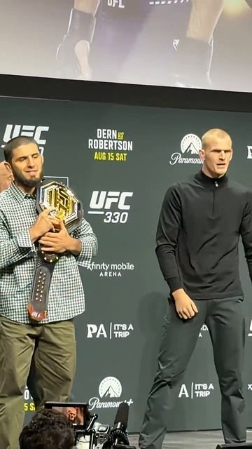 Махачев VS Гэрри: ЛИЦОМ К ЛИЦУ перед боем в UFC #shorts