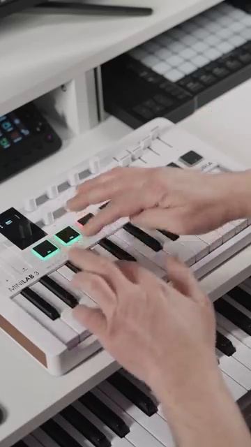 Haddaway - What Is Love Live Loop Cover MiniLab 3 Ableton Livelooping Minilab3 [get-save.com]