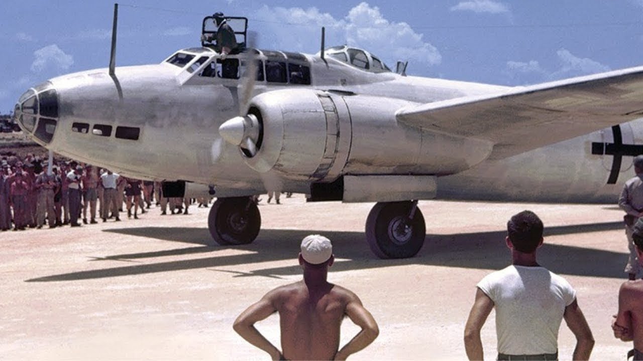 Американские Пилоты Осмотрели Захваченныи Бомбардировщик Бетти  И Не Поняли Почему У Него Были