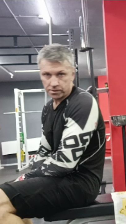 ПИТАНИЕ В КАЧАЛКЕ! ПОЧЕМУ ИЗБЫТОК ЕДЫ ИДЁТ СТРОГО В ЖИР А НЕ В МЫШЦЫ SHORTS