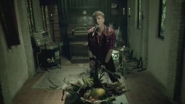Queens Of The Stone Age - Sick Sick Sick