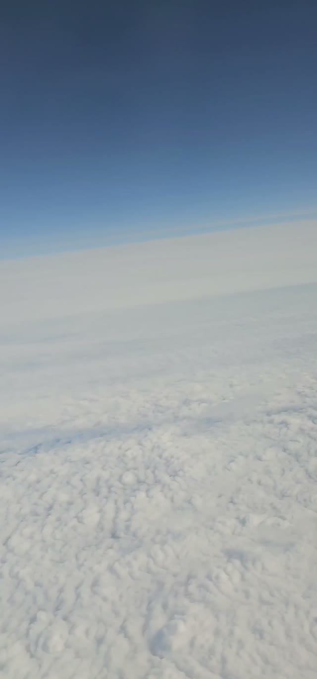 ЛЕЧУ НАД ОБЛАКАМИ В МОСКВУ!