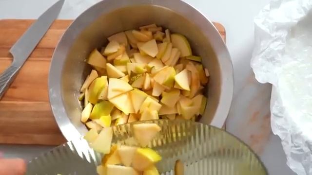 Яблочный ПИРОГ лучше чем Шарлотка Очень много яблок и очень мало тесто.mp4