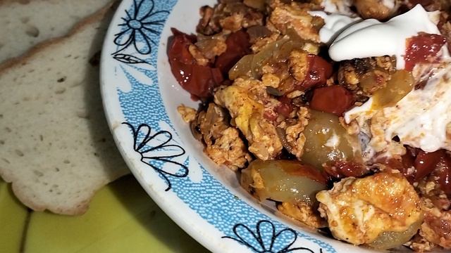 Мукбанг яичница с помидорами Черри и болгарским перцем