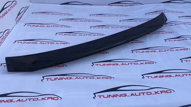 A165  Спойлер под стекло Toyota Land Cruiser 200