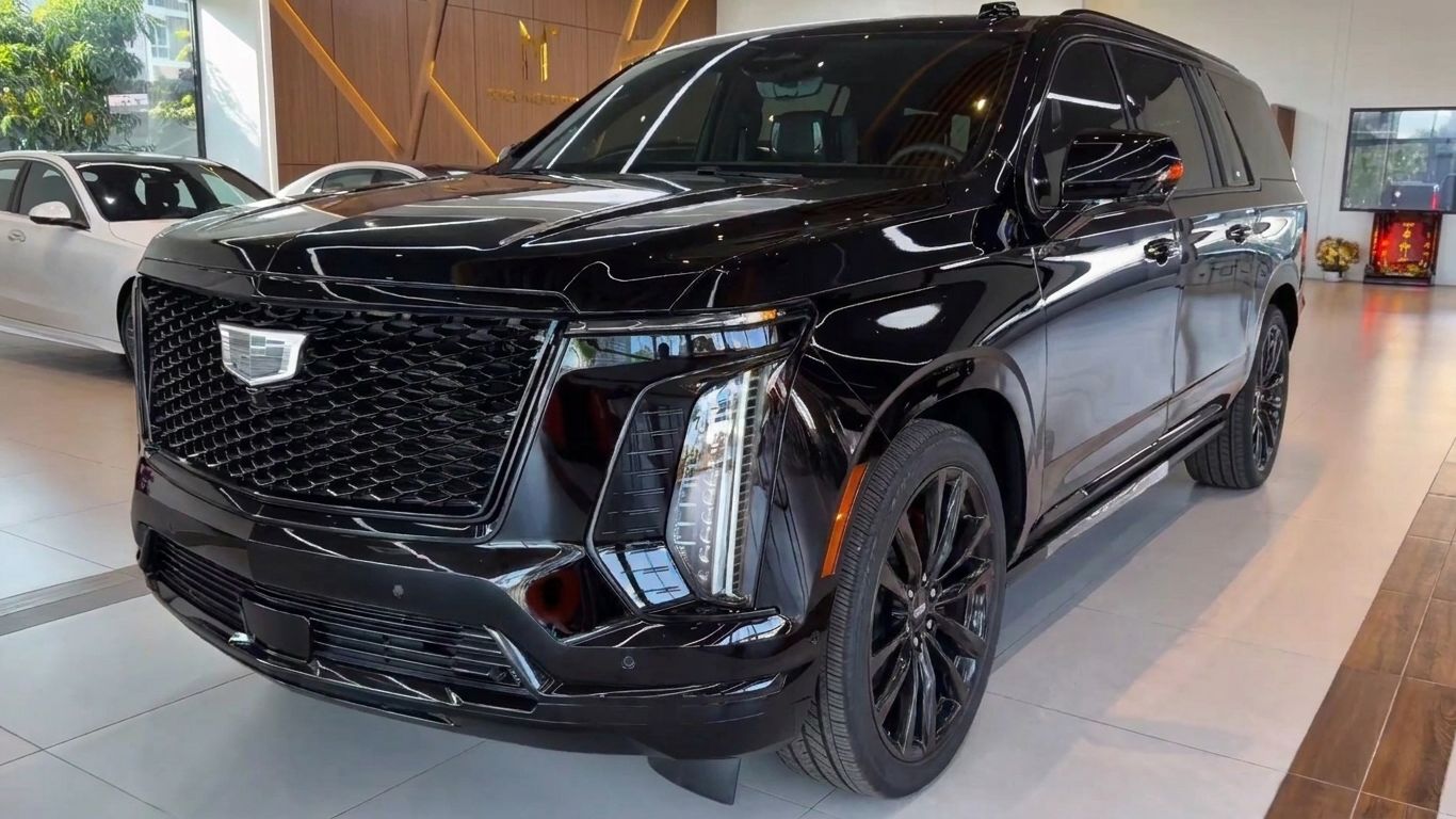 Cadillac Escalade ESV Sport Platinum 2026 года отличный вместительный внедорожник. Обзор автомобилей