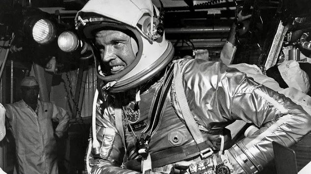 US astronaut says human-like bodies were witnessed after the Roswell crash in 1947