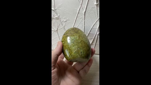 Опал зеленый