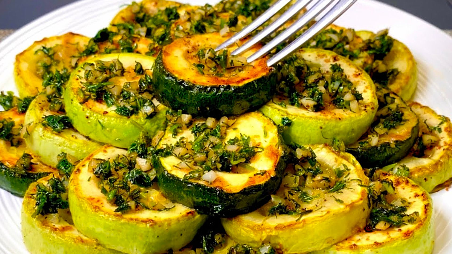 Жареные кабачки с чесноком  я никогда не ел ничего вкуснее! 