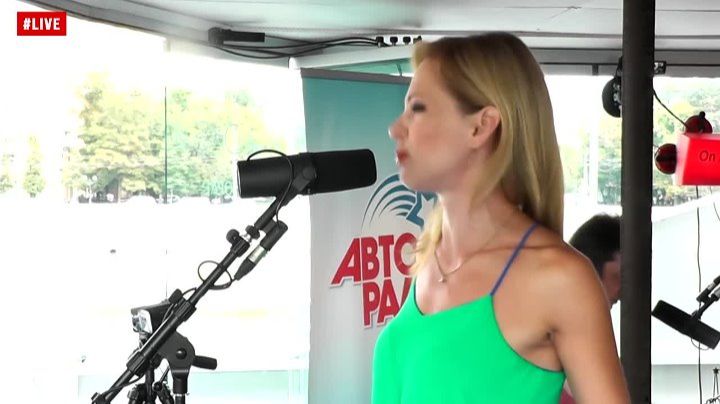 Ирина Медведева - Оставайся Мальчик С Нами LIVE Авторадио 