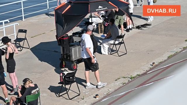 На набережной Хабаровска снимают кино Все реки впадают в моря