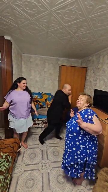 он умный я красивая