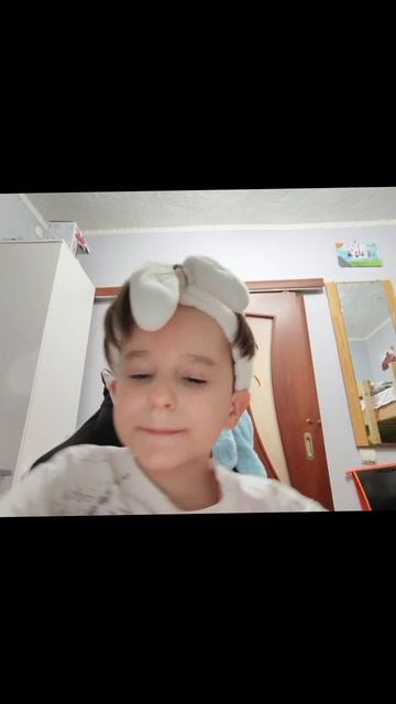 она танцует под Шаде