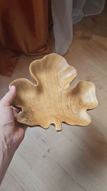 Тропический лист